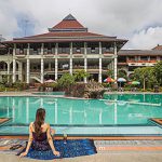 Hotel Royal Orchids Garden dengan View Gunung Panderman-nya (C) BOOKING