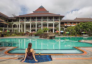 Hotel Royal Orchids Garden dengan View Gunung Panderman-nya (C) BOOKING