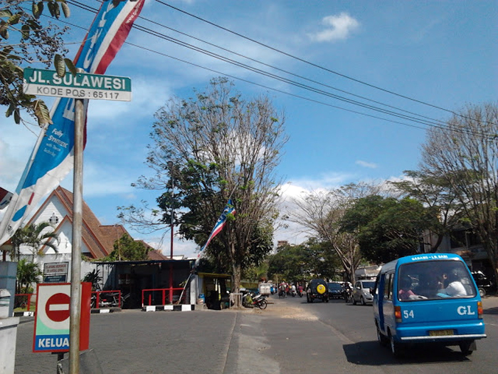 Jalan Sulawesi, Gerbang ke Markas TNI AL (C) JALANJALANDIKOTAMALANG