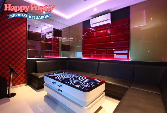 Menguji Suara di Happy Puppy Karaoke Suhat Malang