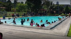 Berenang di Kolam Renang Lantamal Malang (C) TRIPJALANJALAN.COM