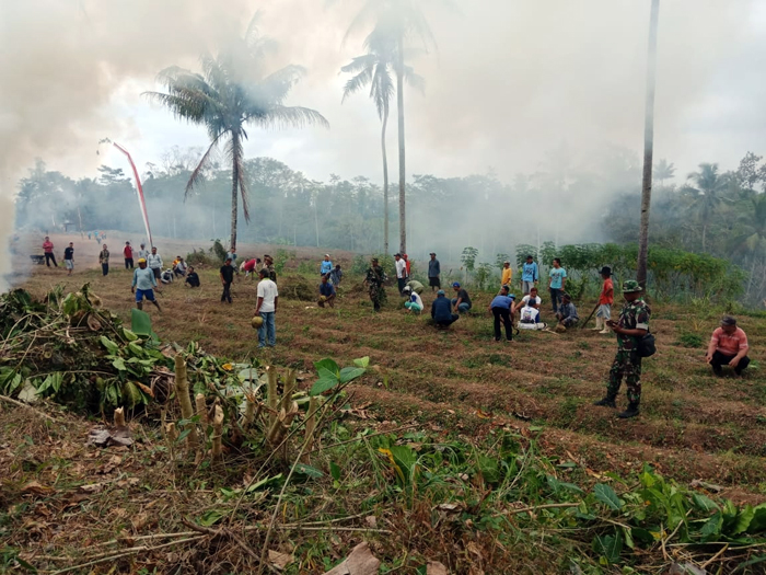Jembatan Pakel, yang Ditenggelamkan Demi Bendungan Sutami