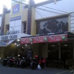 Berbelanja di Modello Gallery, Grosir Mart & Pusat Oleh-oleh