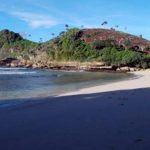 Pantai Bajulmati (C) HARGA TIKET WISATA