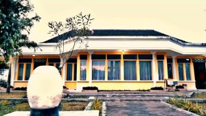 Hotel Putri Bulan (C) YOUTUBE