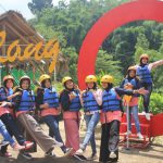 Seru-seruan di Air Bersama Blan Q Rafting