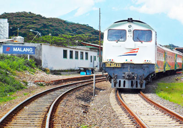 Perjalanan Kereta Api dari Malang Dibatasi karena Covid-19