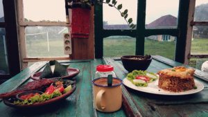 Kafe Retrorika, Tempat Nongkrong yang Ramah Lingkungan