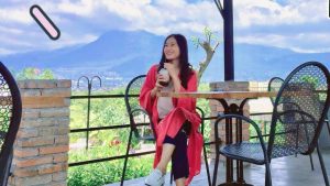 Monstera Cafe, Nongkrong Ditemani Pemandangan Indah Kota Batu