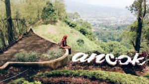 Daun Coklat Cafe, Wisata Kuliner Outdoor di Coban Rondo