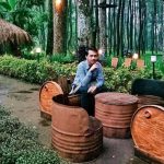 Omah Akar Cafe, Sensasi Nongkrong di Tengah Hutan Pinus