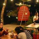 Kafe Holoholo Pu, Seperti Nongkrong di Taman Belakang Rumah Sendiri