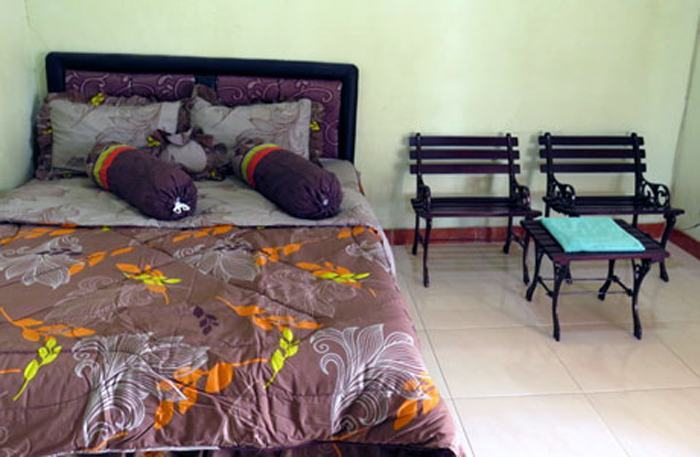 Ke Pantai Sendang Biru, Menginapnya di Homestay Bu Hj. Tuminah