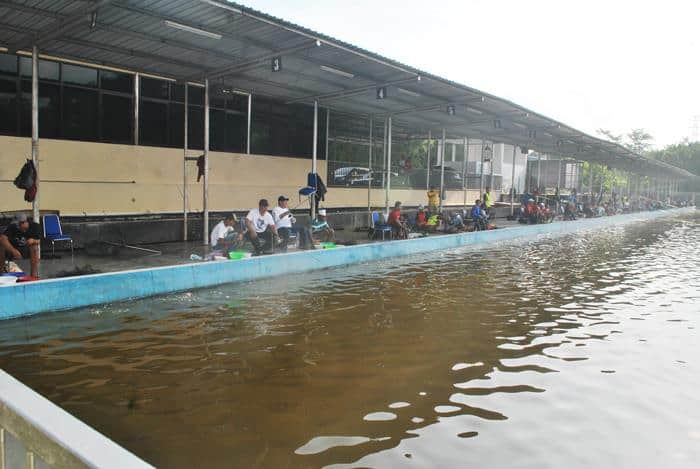 Kolam Pemancingan Telaga Kencana Pakis, Ada Kolam Eksekutifnya