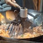 Cerita Pilu Dartadi di Balik Usaha Nasgor Robot