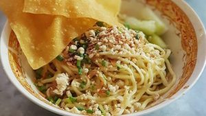 Kenangan di Warung Pangsit Mie Bakso Dempo Abadi