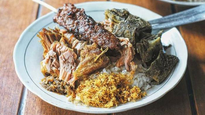 Warung Nasi Bug Matirah, Sambalnya Melegenda Sejak Tahun 1935